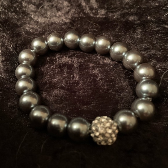 Jewelry - FAUX PEARL & CRYSTAL BRACELET